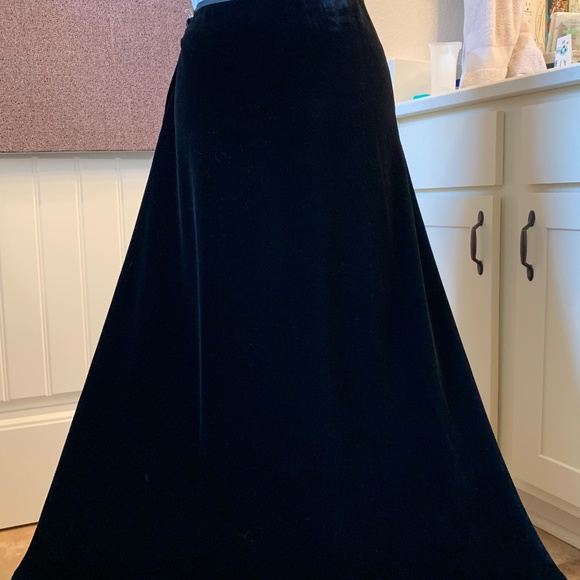 Ralph Lauren Velvet Maxi Skirt - Picture 3 of 9